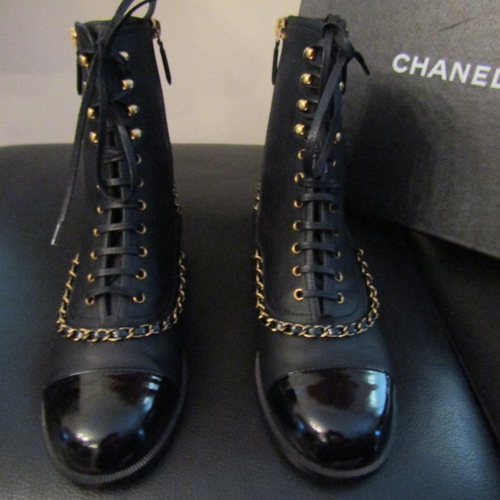 Auth. CHANEL Combat Boots Black Leather & Patent Leather & Gold Chain Sz. 39 NIB